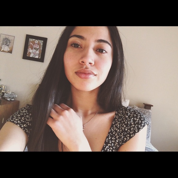 Profile Picture of Vanessa Soto (@vanessasoto440) on Poshmark