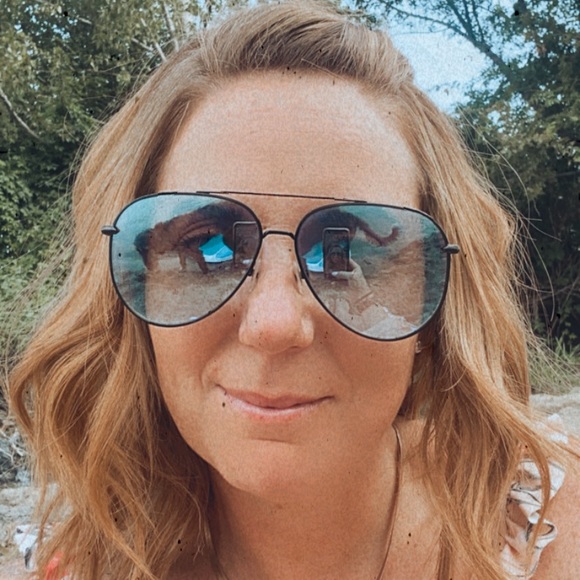 Profile Picture of Kate Potter (@justk8te) on Poshmark