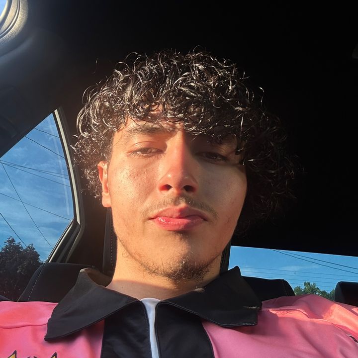 Profile Picture of Danny Castro (@dannylol11) on Tiktok