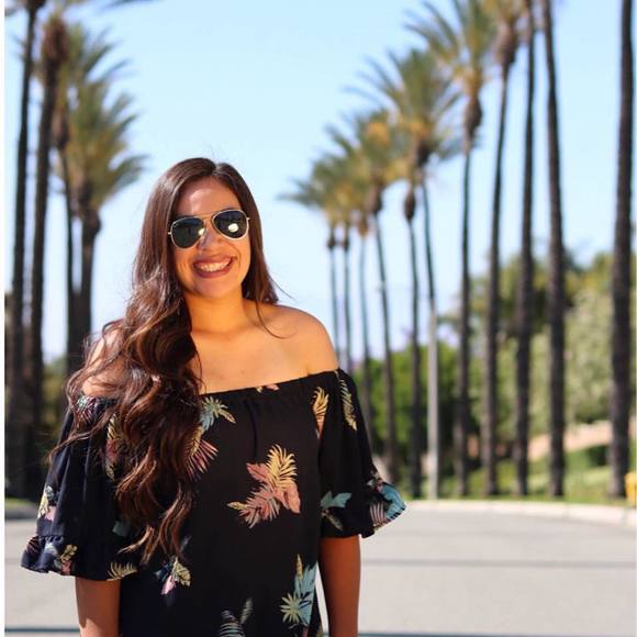 Profile Picture of Bianca Cerda (@biancacerda25) on Poshmark