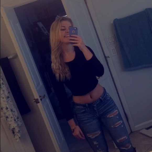 Profile Picture of Julia Cockerham (@juliacockerham) on Poshmark