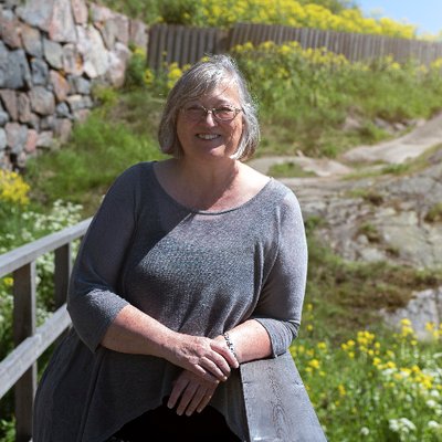 Profile Picture of Tracey Warr (@TraceyWarr1) on Twitter