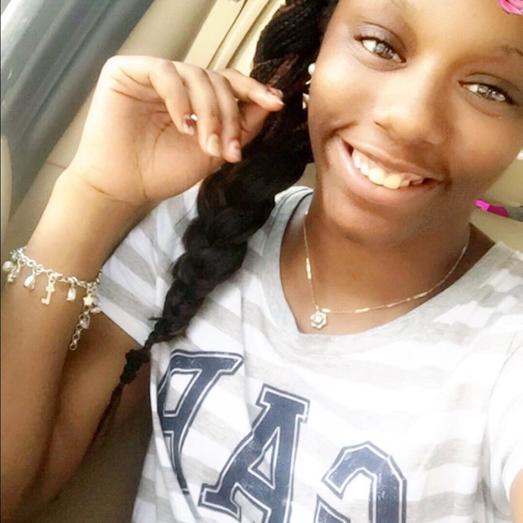 Profile Picture of Jakia Jackson (@jakiamonay) on Poshmark