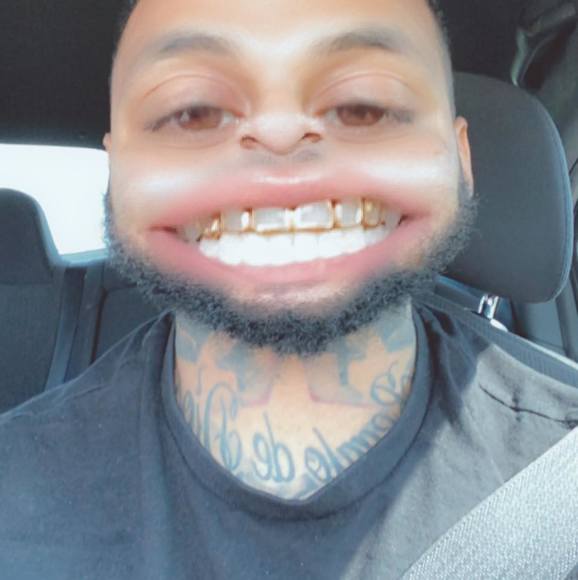 Profile Picture of Andrew Montague (@andrewmontague) on Poshmark