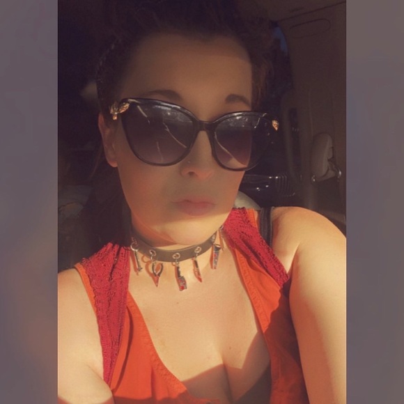 Profile Picture of Chasity Graves (@lovewitch93) on Poshmark
