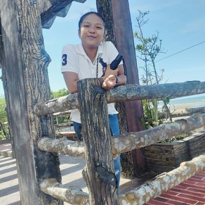 Profile Picture of Carla Labay (@CarlaLabay10) on Twitter