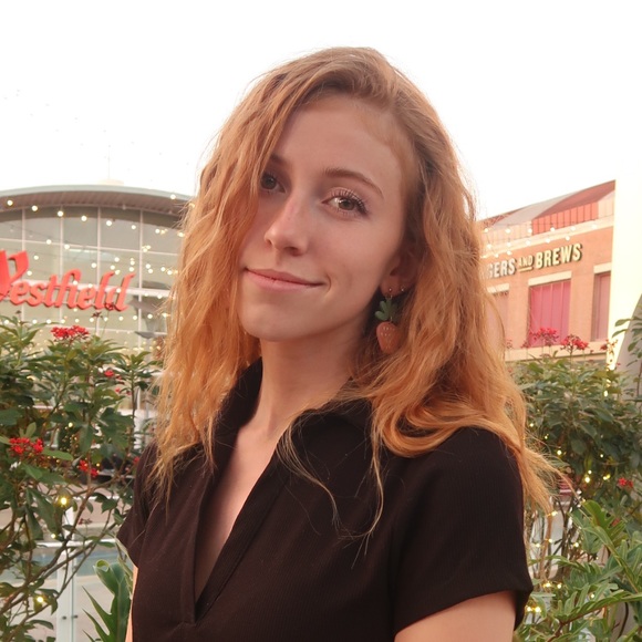 Profile Picture of Taylor Cycenas (@potaylorchip) on Poshmark