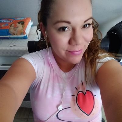 Profile Picture of Ana Alicia Ruvalcaba (@ruvalc) on Twitter