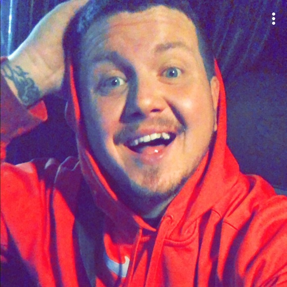 Profile Picture of Curtis Ashby (@curtisashby) on Poshmark