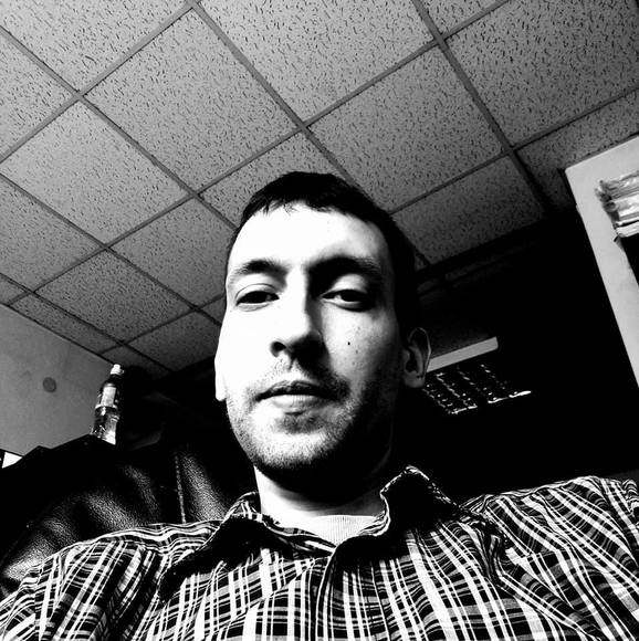 Profile Picture of Goran Glogovac (@shandamrogers) on Poshmark