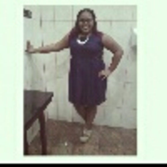 Profile Picture of Kimberly Feliz (@kimberly_feliz) on Poshmark