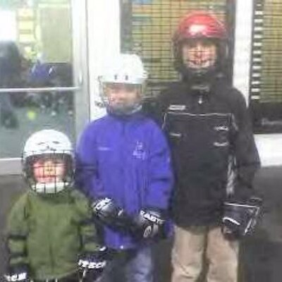 Profile Picture of Mike Aylward (@dad2_3sons) on Twitter