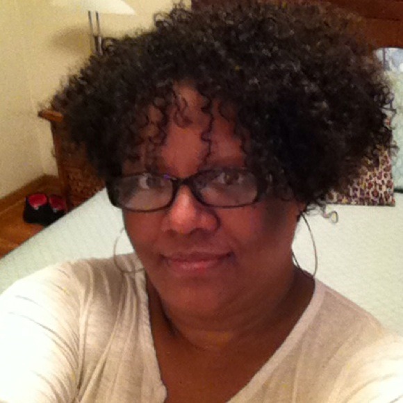 Profile Picture of Hollis Teekasingh (@hollist) on Poshmark