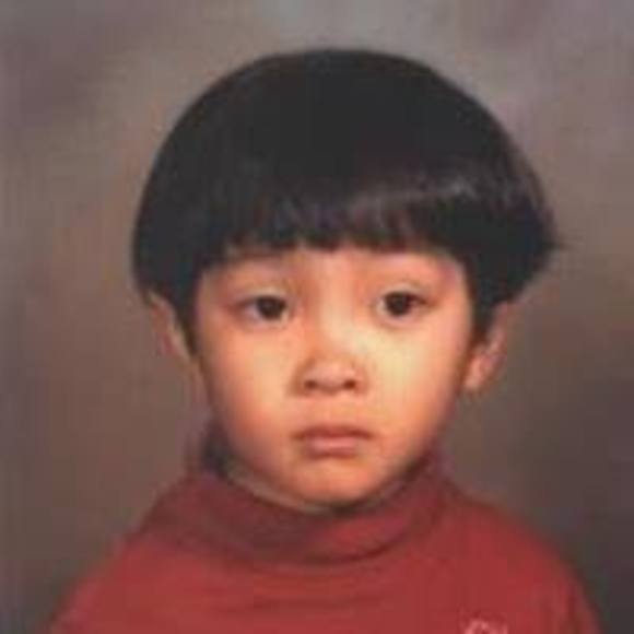 Profile Picture of Vinnie Nguyen (@vinnienguyen) on Poshmark