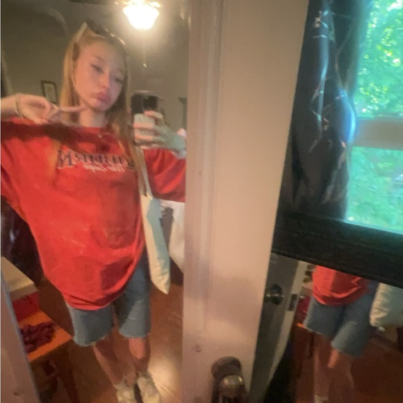 Profile Picture of Harlo Powers (@harlopowers) on Poshmark