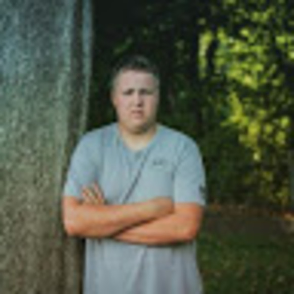 Adam Kensinger - Poshmark Profile Picture of Adam Kensinger (@kensingeradam03) on Poshmark