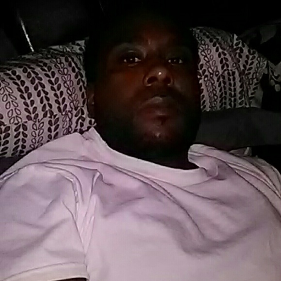 Profile Picture of Dwayne Roberson (@tyrone401) on Poshmark