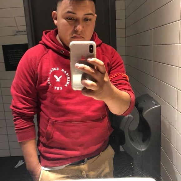 Profile Photo of Victor Morales (@victormorale685) on Poshmark