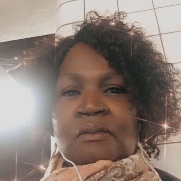 Profile Picture of Steven Lovett (@stevenlovett98) on Poshmark