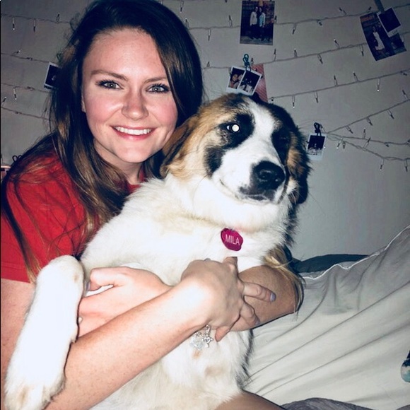 Profile Picture of Carly Whitley (@carlywhitley) on Poshmark