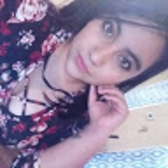 Profile Picture of Miriam Mendiola (@miriam_mendiola) on Poshmark