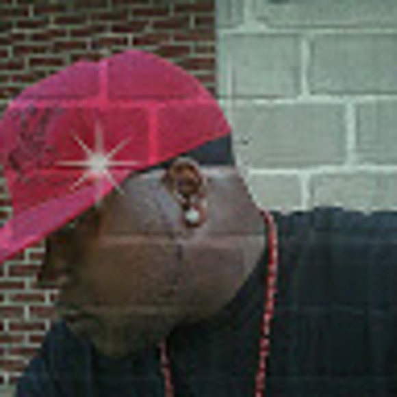 Profile Picture of Demetreus Ross (@demetreusross) on Poshmark