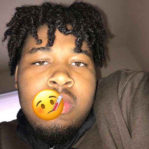Profile Picture of Demetris Williams (@katakurokuri) on Poshmark