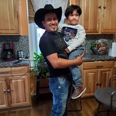 Profile Picture of Ruben Robles (@ruben.robles5) on Tiktok