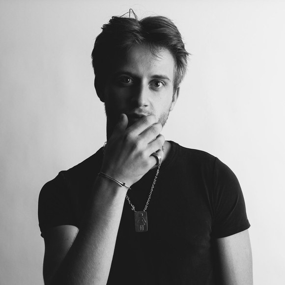 Profile Picture of Elijah Appelson (@elijahappelson) on Poshmark