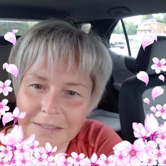 Profile Picture of Claudine Jean (@lafouinejean) on Poshmark