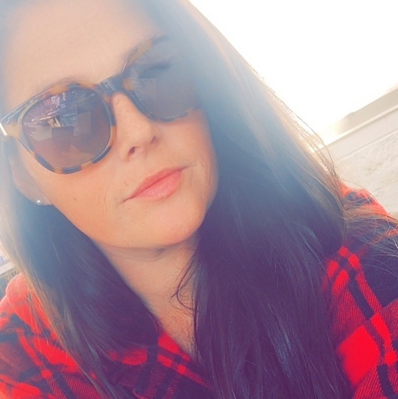 Profile Picture of Tosha Williams (@colebrown03) on Poshmark