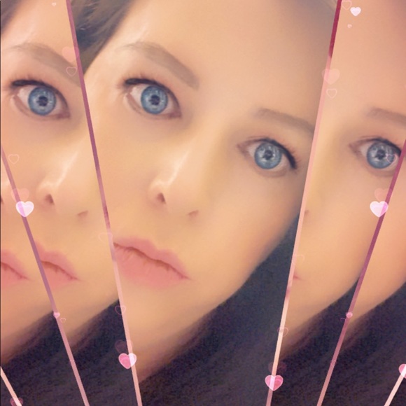 Profile Picture of Kathy Sampson (@katwvrn) on Poshmark