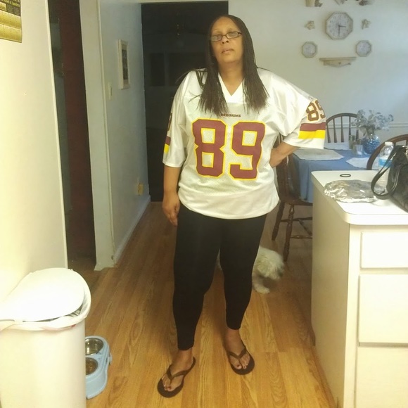 Profile Picture of Rose Gillison (@twinkle0957) on Poshmark