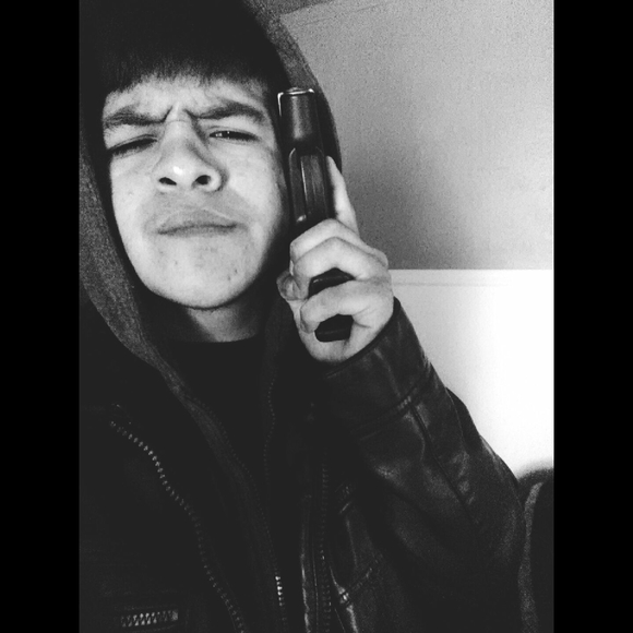 Profile Picture of Antonio Quinteros (@brendapic) on Poshmark