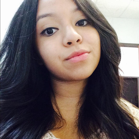 Profile Picture of Astrid Ortiz (@astridjacky21) on Poshmark