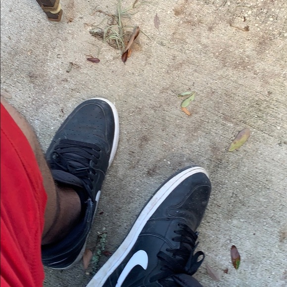 Profile Picture of Andrew Mendiola (@andrewm02) on Poshmark