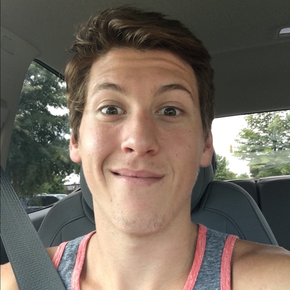 Profile Picture of Mason Hazel (@mhazel108) on Poshmark