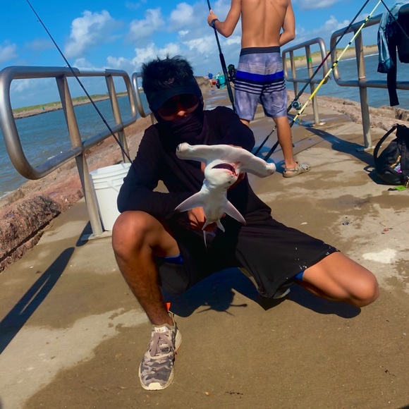 Profile Picture of Alex Leos (@aleeeeexxx) on Poshmark