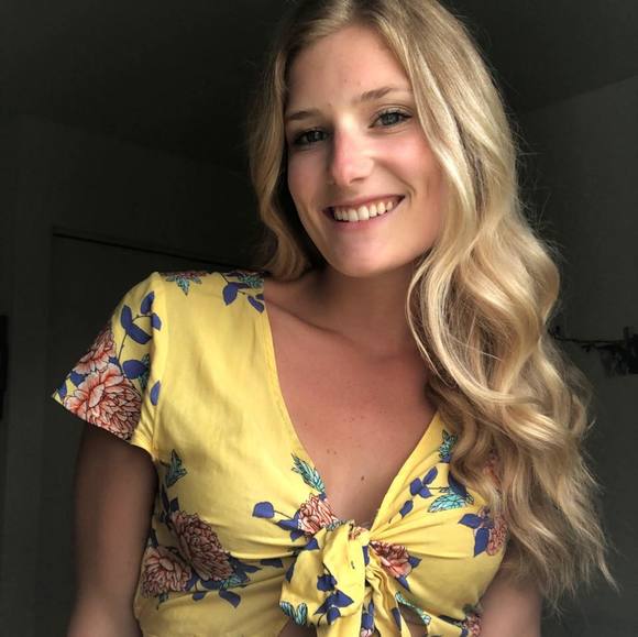 Profile Picture of Alex Lloyd (@alexlloyd747) on Poshmark