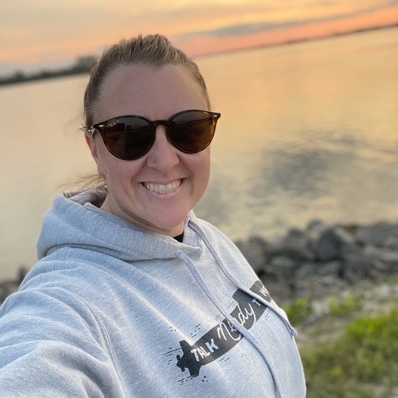 Profile Picture of Samantha Kozma (@kozma0223) on Poshmark