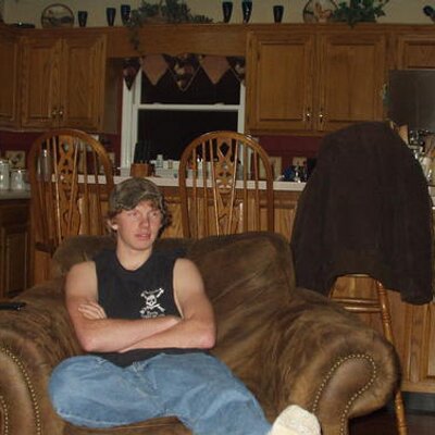 Profile Picture of Chris Gribble (@rebel_hunter) on Twitter
