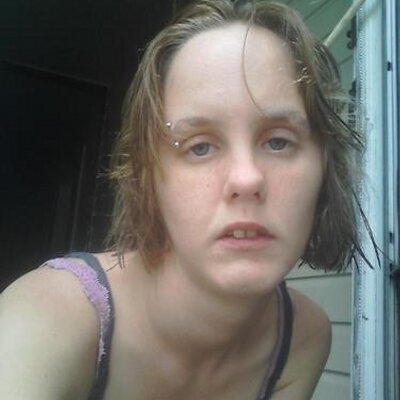 Profile Picture of Amanda Kerns (@angle2127) on Twitter