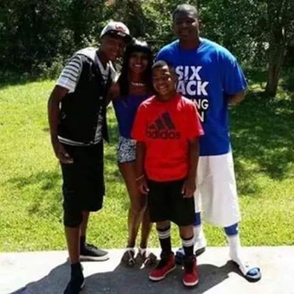 Profile Picture of Monique Moses (@monasty37) on Poshmark