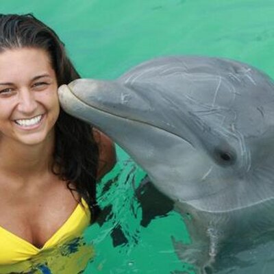 Profile Picture of Candice Michaels (@CandiceMichs3) on Twitter