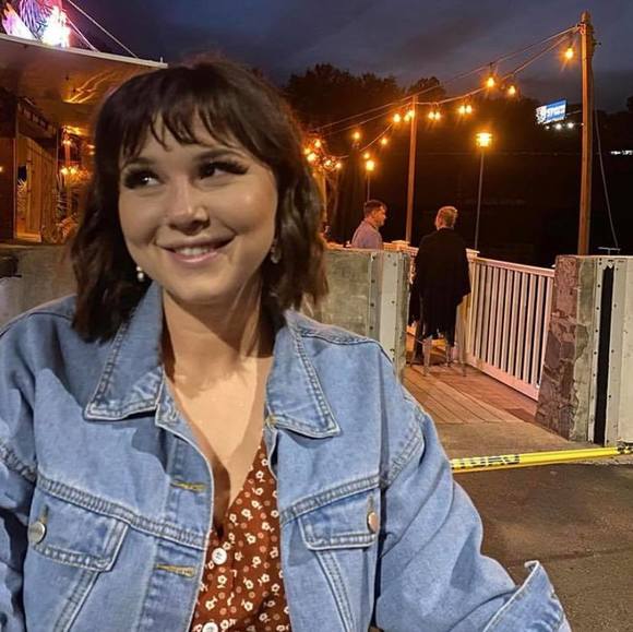 Profile Picture of Nickie Barbella (@nickiebarbella) on Poshmark