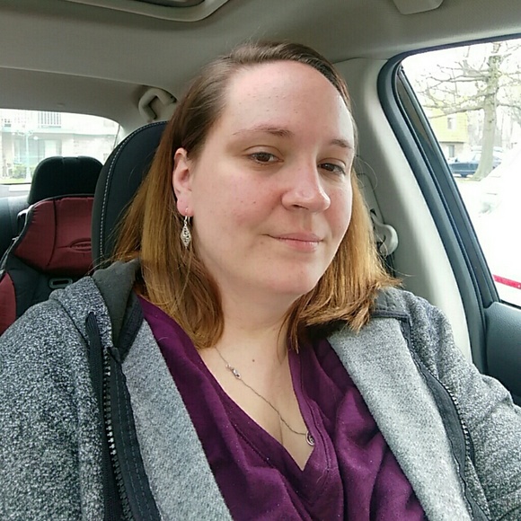 Profile Picture of Meagan Sistek (@meagansistek) on Poshmark