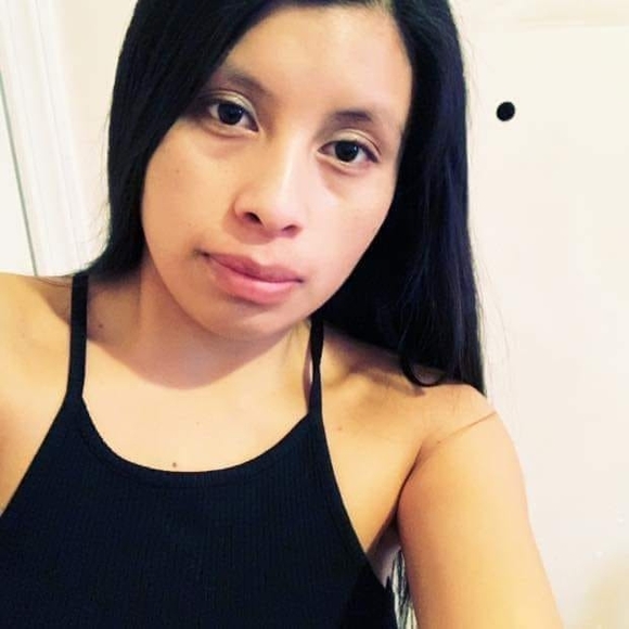 Profile Picture of Arley m Moranchel (@arlyministro) on Poshmark