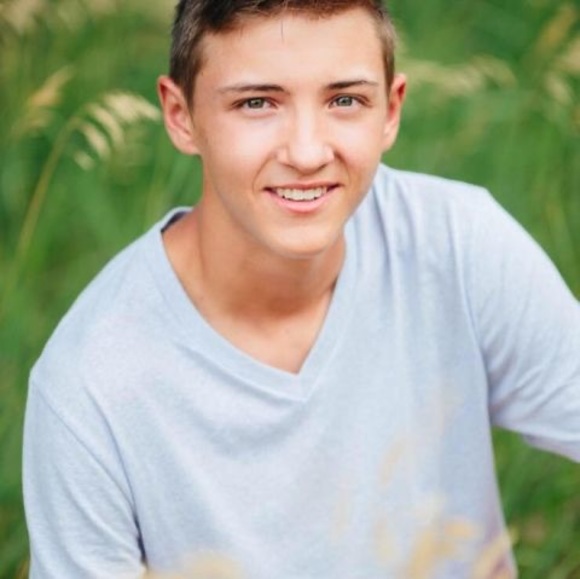 Profile Picture of Rudy Anderson (@rudyanderson528) on Poshmark