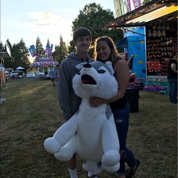 Profile Picture of Allison Kirby (@allison_kirbyyy) on Poshmark