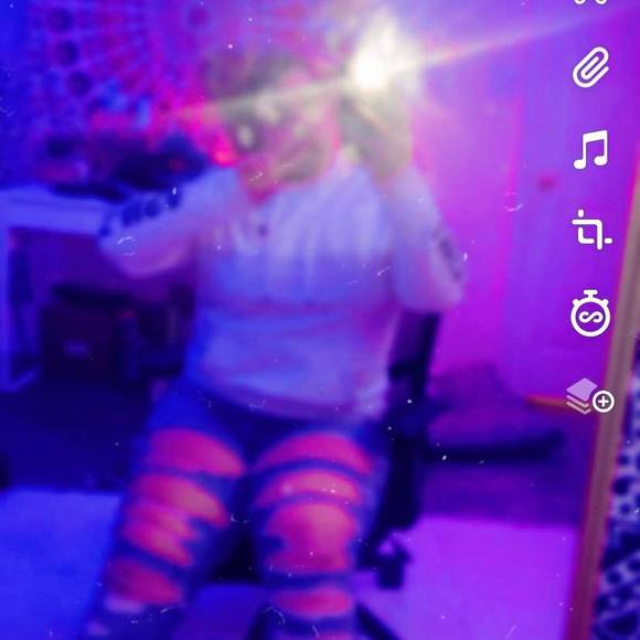 Profile Picture of Kayla Kondylas (@kaylakondylas) on Poshmark